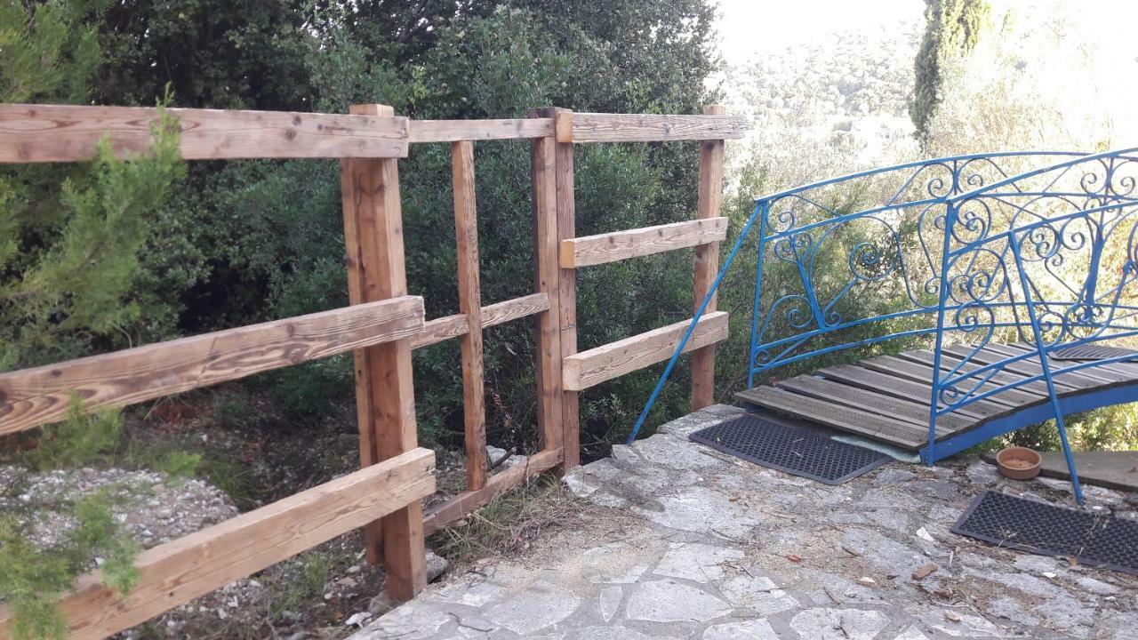 Kallimos Vasilikí Buitenkant foto